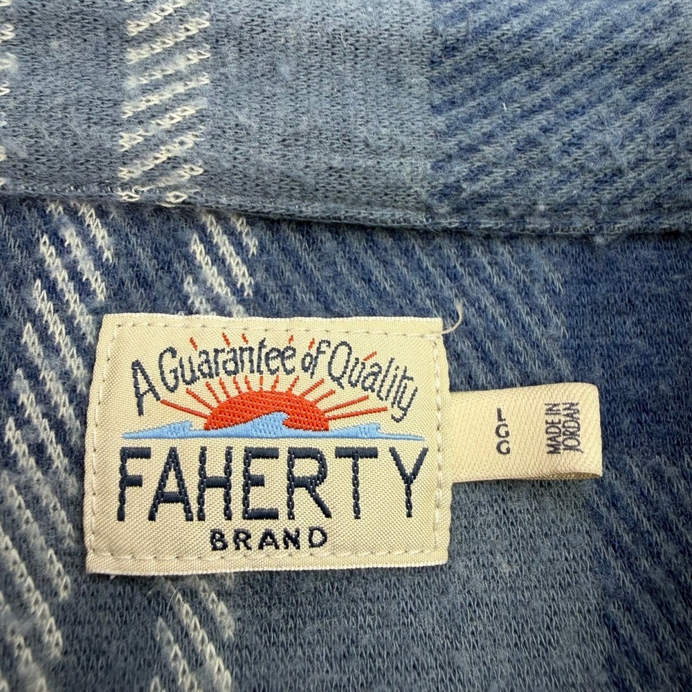 Faherty Legend Sweater Shirt Mens Large Blue Gray Plaid Knit Button Up Pockets - Picture 2 of 9